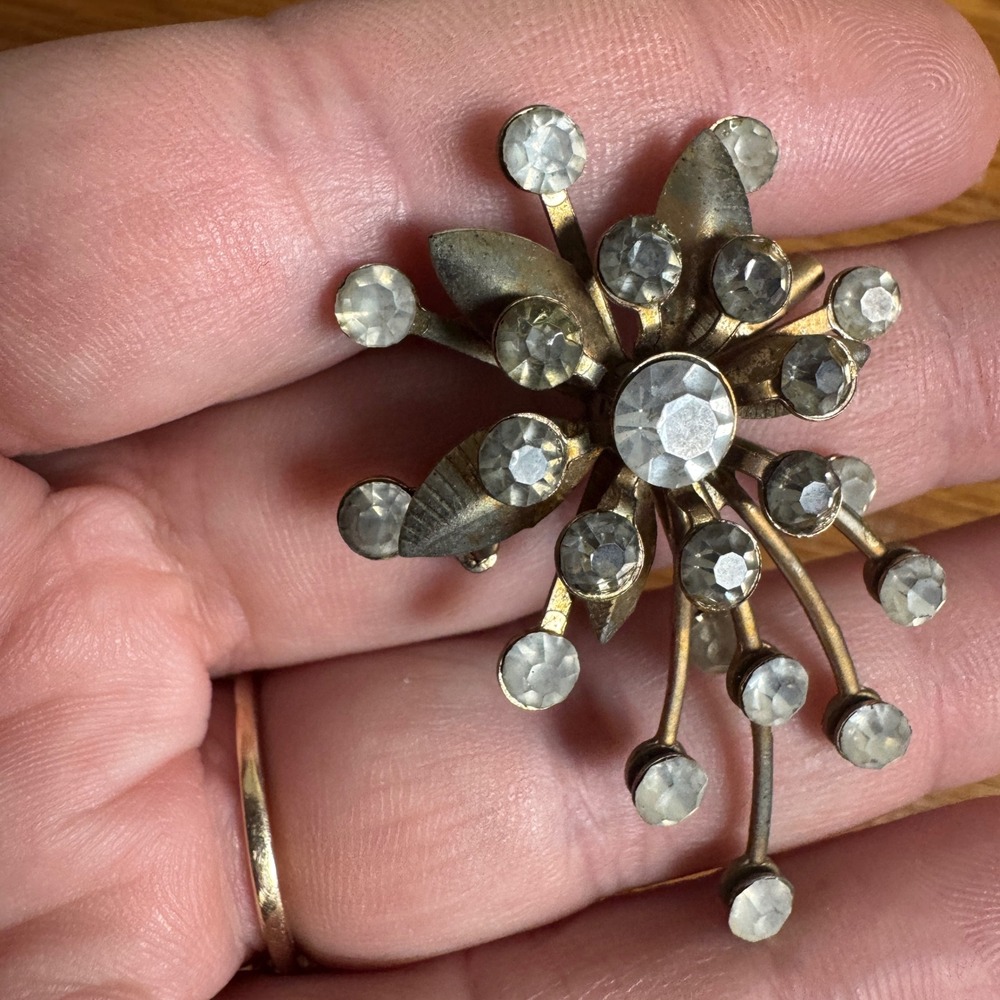 Vintage Starburst Rhinestone Brooch Pin Silver Tone Mid Century Modern MCM - Picture 3 of 6
